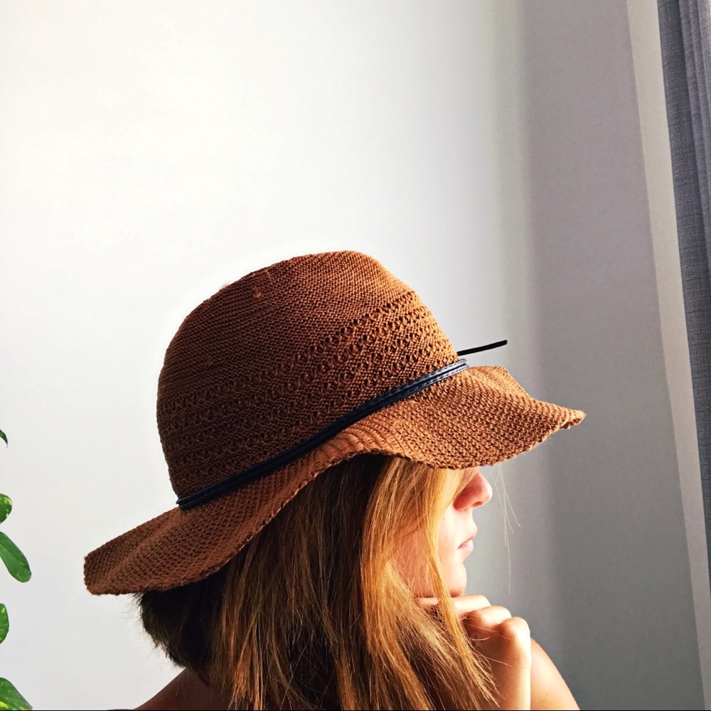 Textured Hat with Tie 🎀🎀